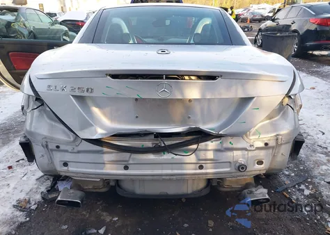 2013 Mercedes-Benz Slk 250 z USA, uszkodzony, nr VIN WDDPK4HA1DF059743